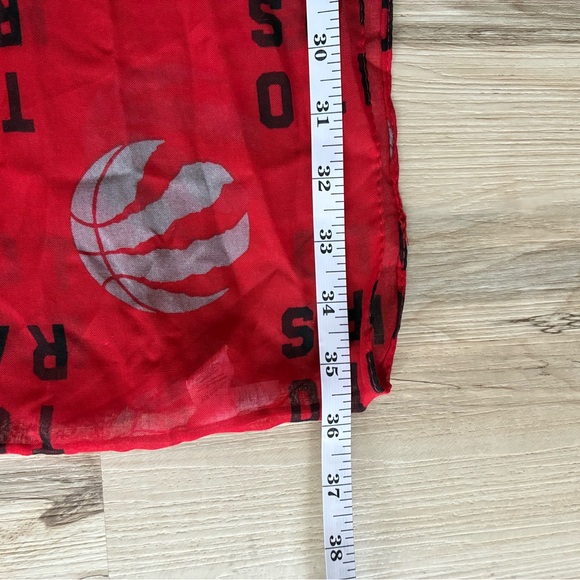 Red Toronto Raptors Basketball Infinity Scarf - Picture 3 of 6